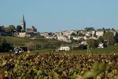 Chateau Lestage 度假居 *